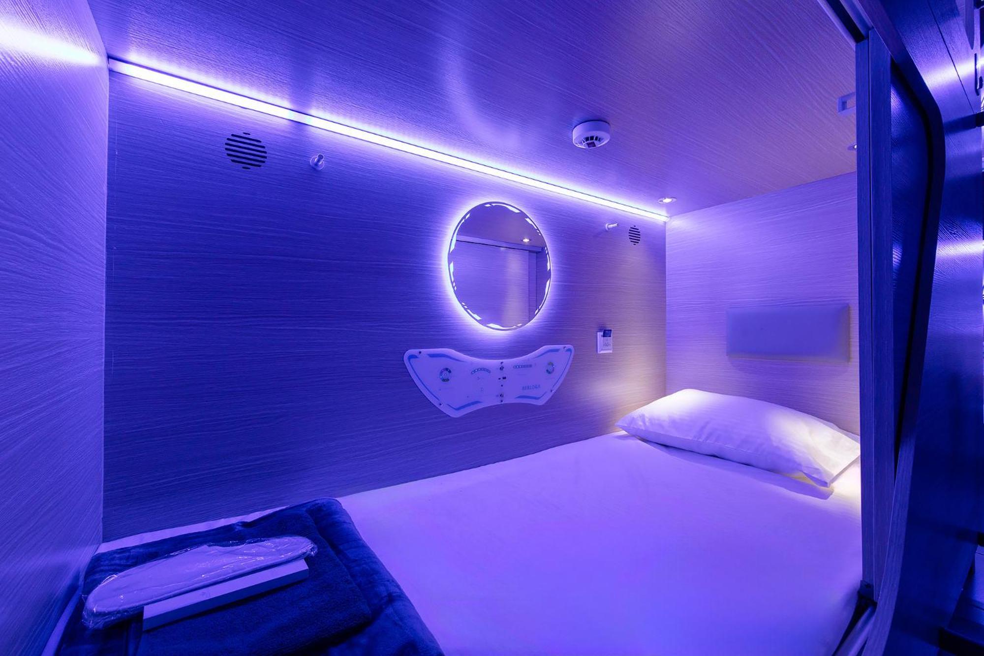 Berloga Capsule Jbr Hotel Dubai Exterior photo